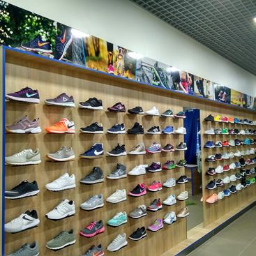 Печать на самоклеющейся пленке.